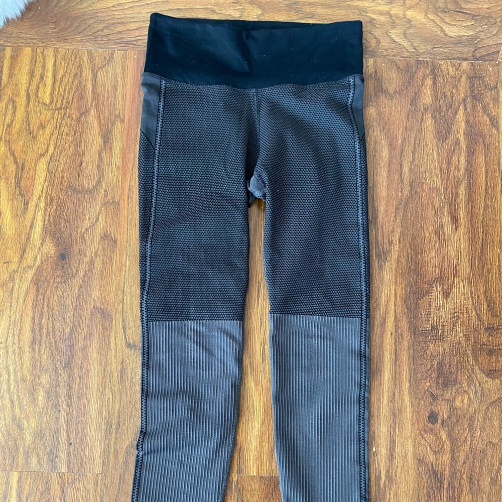 Athleta Flurry Colorblock Base Layer Tight